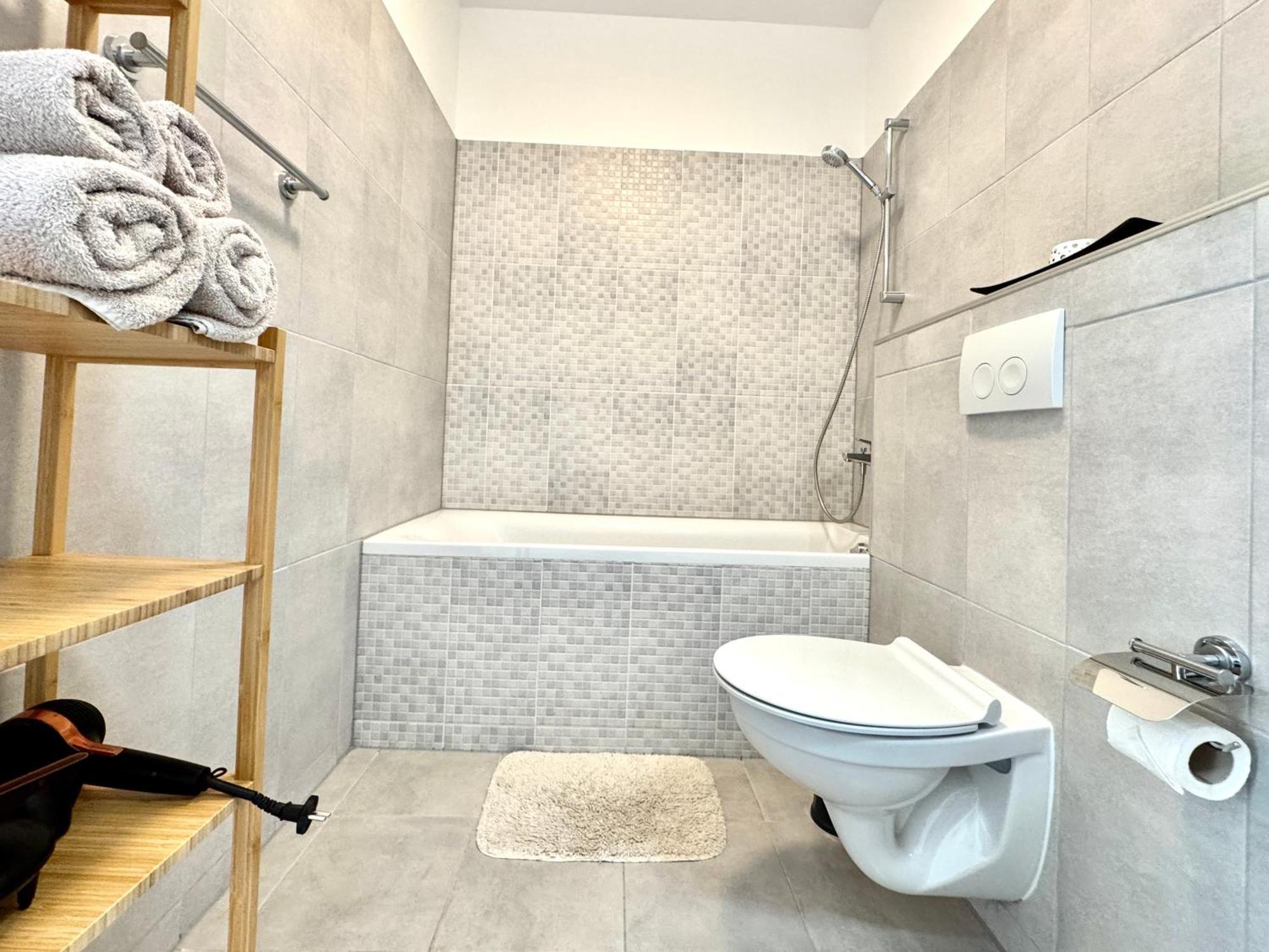 טימישוארה Luca'S Forest Apartment מראה חיצוני תמונה